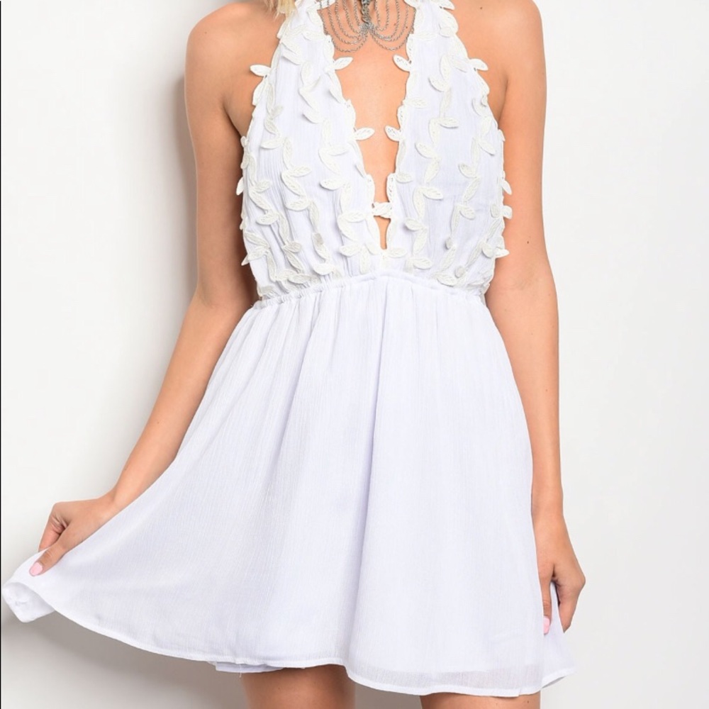 Last One!!❤️White & Ivory Halter Dress❤️ - Picture 2 of 8